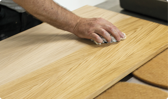 Cleaning a unfinished wood using Rubio Monocoat Raw Wood Cleaner