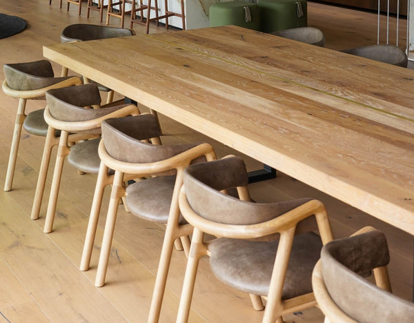 Project inspiration for an oak dining table finished with Rubio Monocoat Oil Plus 2C "Mist 5%", a hardwax oil wood stain and finish in one for all interior wood projects. 