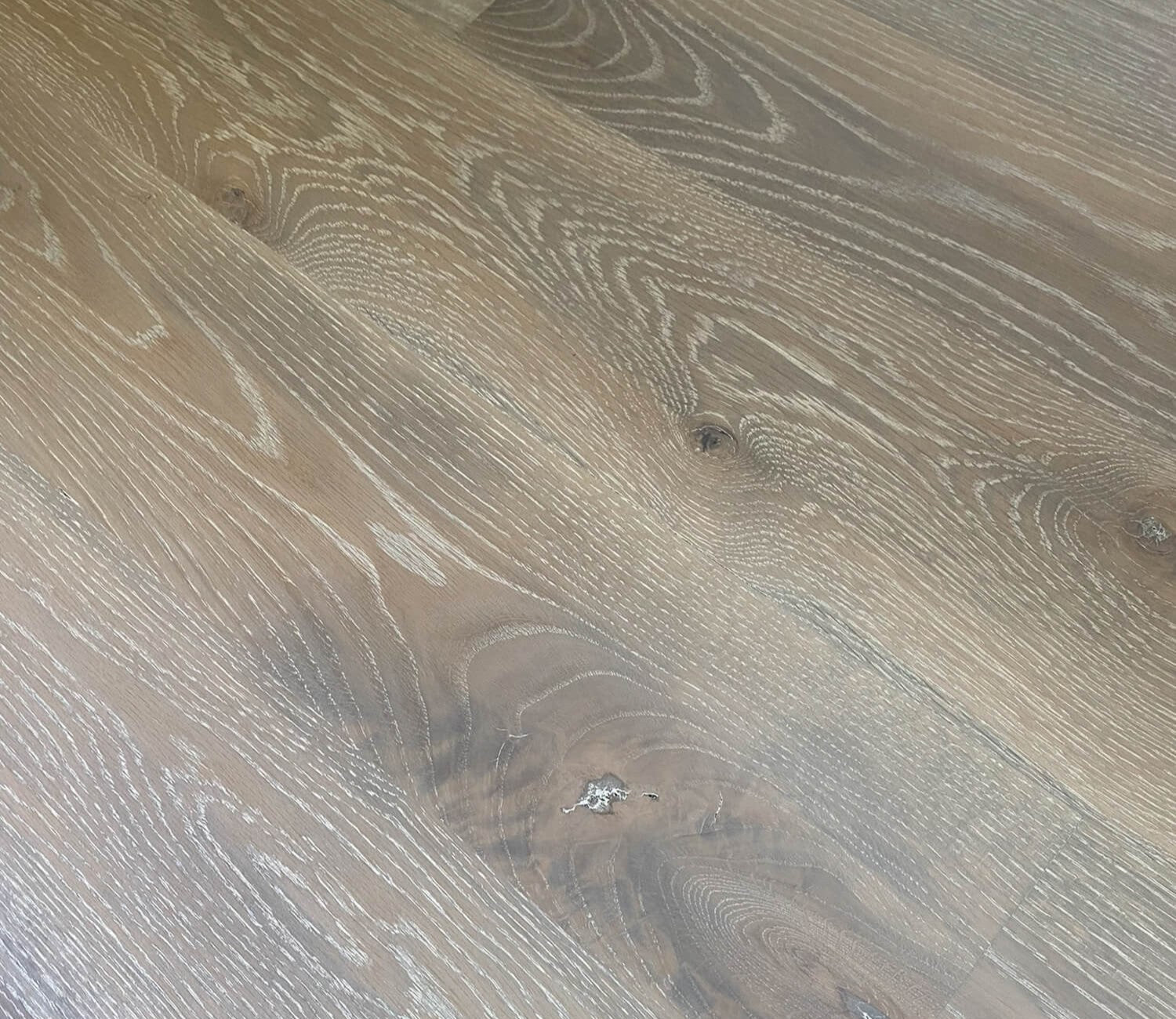 This flooring, made from white oak, was treated with Precolor Easy 
