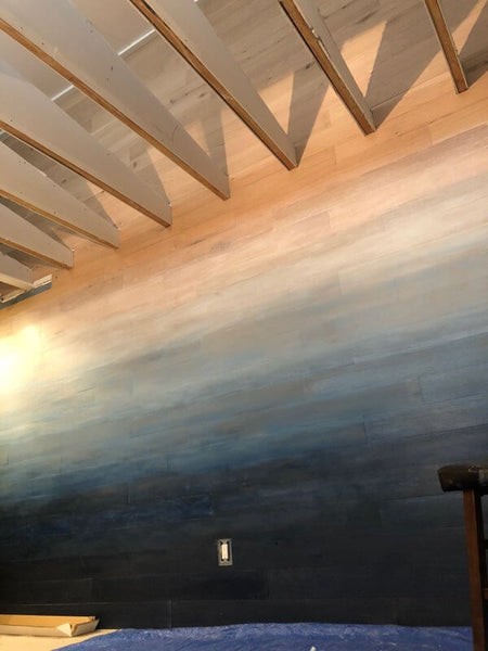 Fading a wood wall from blue to white.
