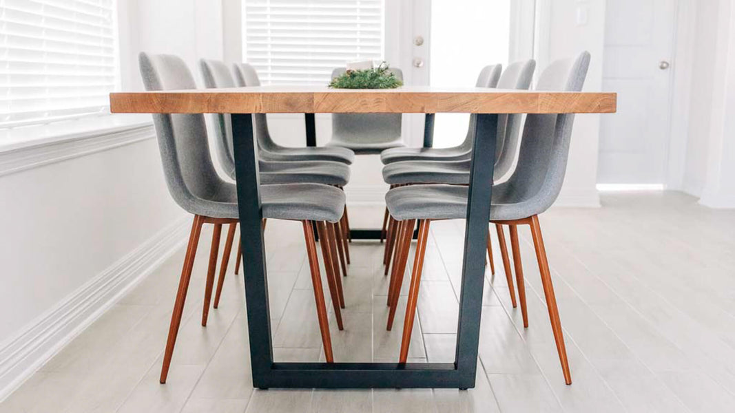 A contemporary white oak table finished with Rubio Monocoat Oil Plus 2C hardwax oil wood stain and finish for interior wood projects.