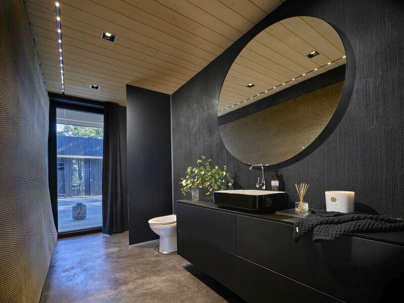 Entryway for private house with wood wall finished with Rubio Monocoat products.