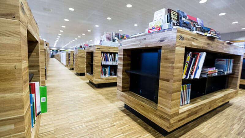 6,000 ft² of wood in this library; all of it finished with Rubio Monocoat.