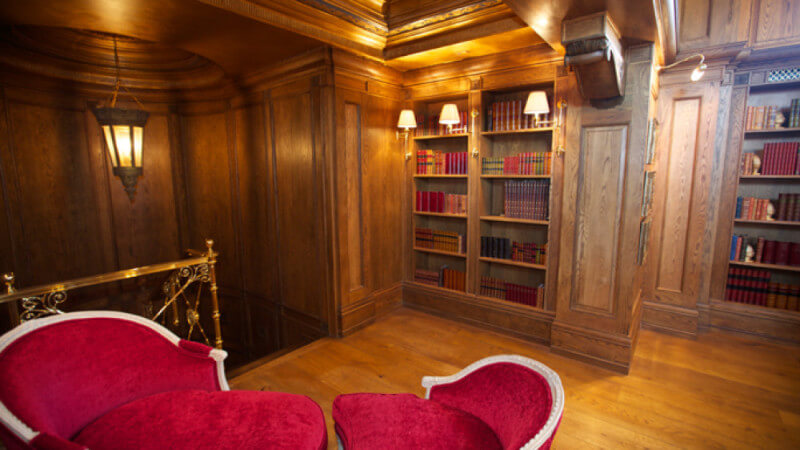 Book case with wood finished with Oil Plus 2C.