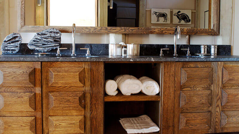 Wooden bathroom cabinets finished with Oil Plus 2C.