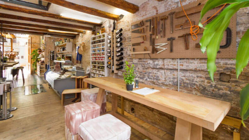 Beautiful wood features in Barcelona restaurant finished with Rubio Monocoat.