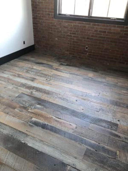 Real rustic oak floors.