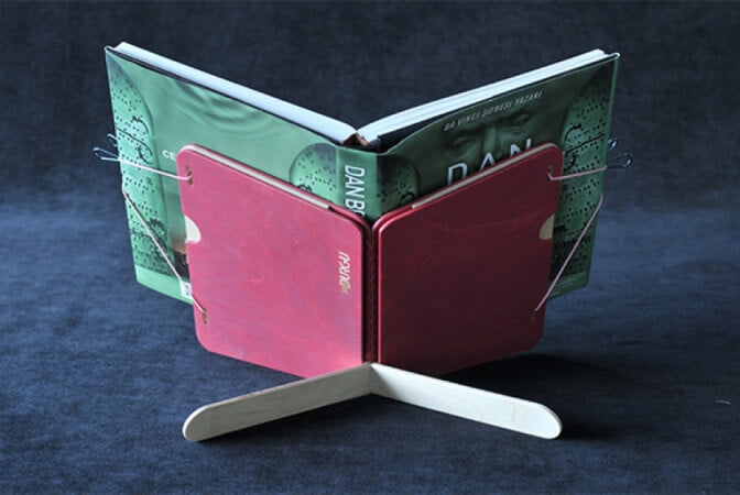 Colorful book saddle.