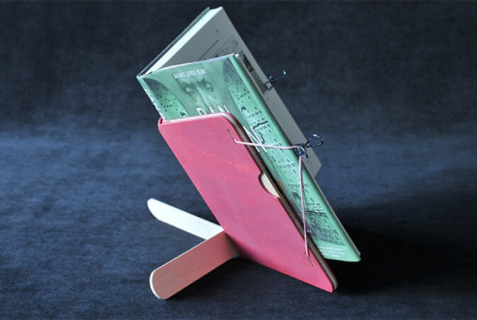 Colorful book saddle.