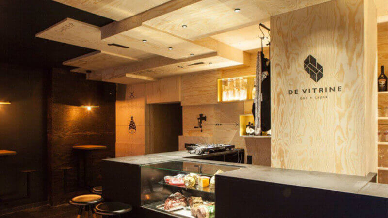 Restaurant features pine wood finished with Rubio Monocoat Oil Plus 2C.