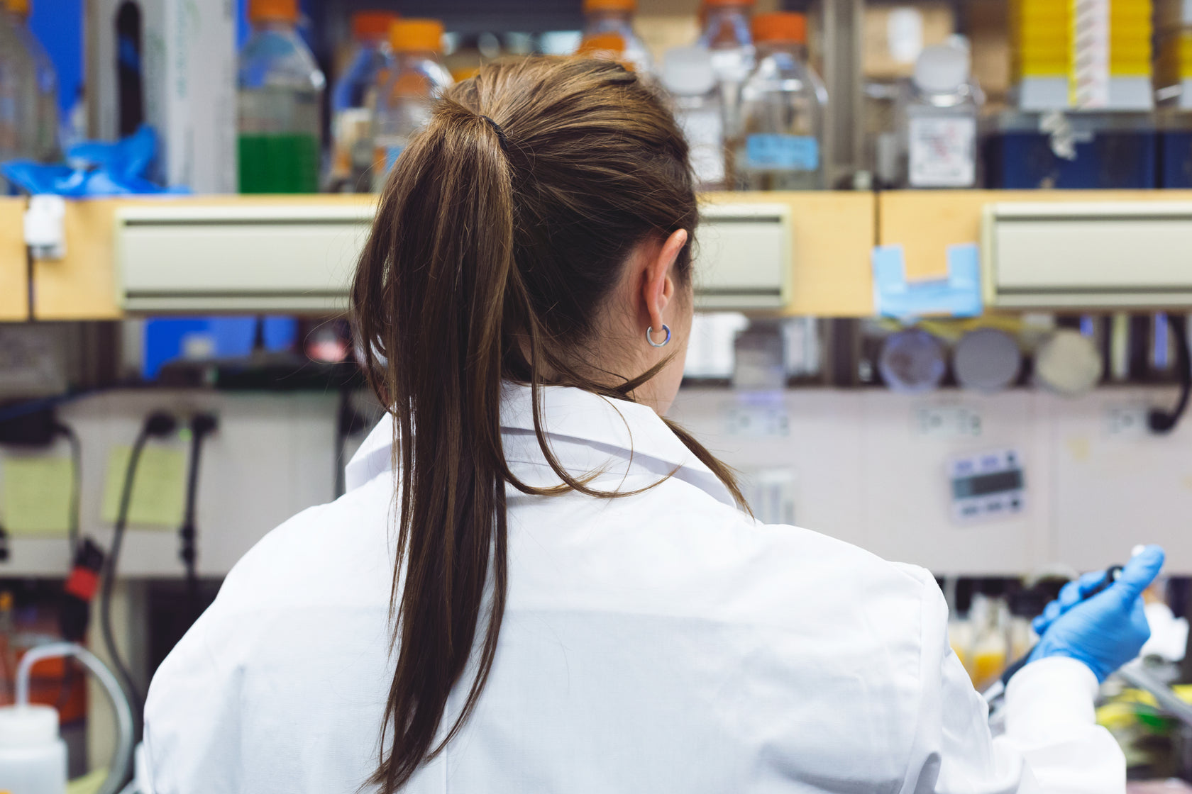 woman-scientist-doing-experiment